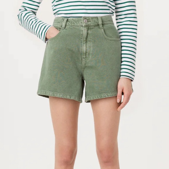 NWT - Frank & Oak Women’s The Courtney Loose Fit Denim Short - Size 26 - Picture 2 of 9